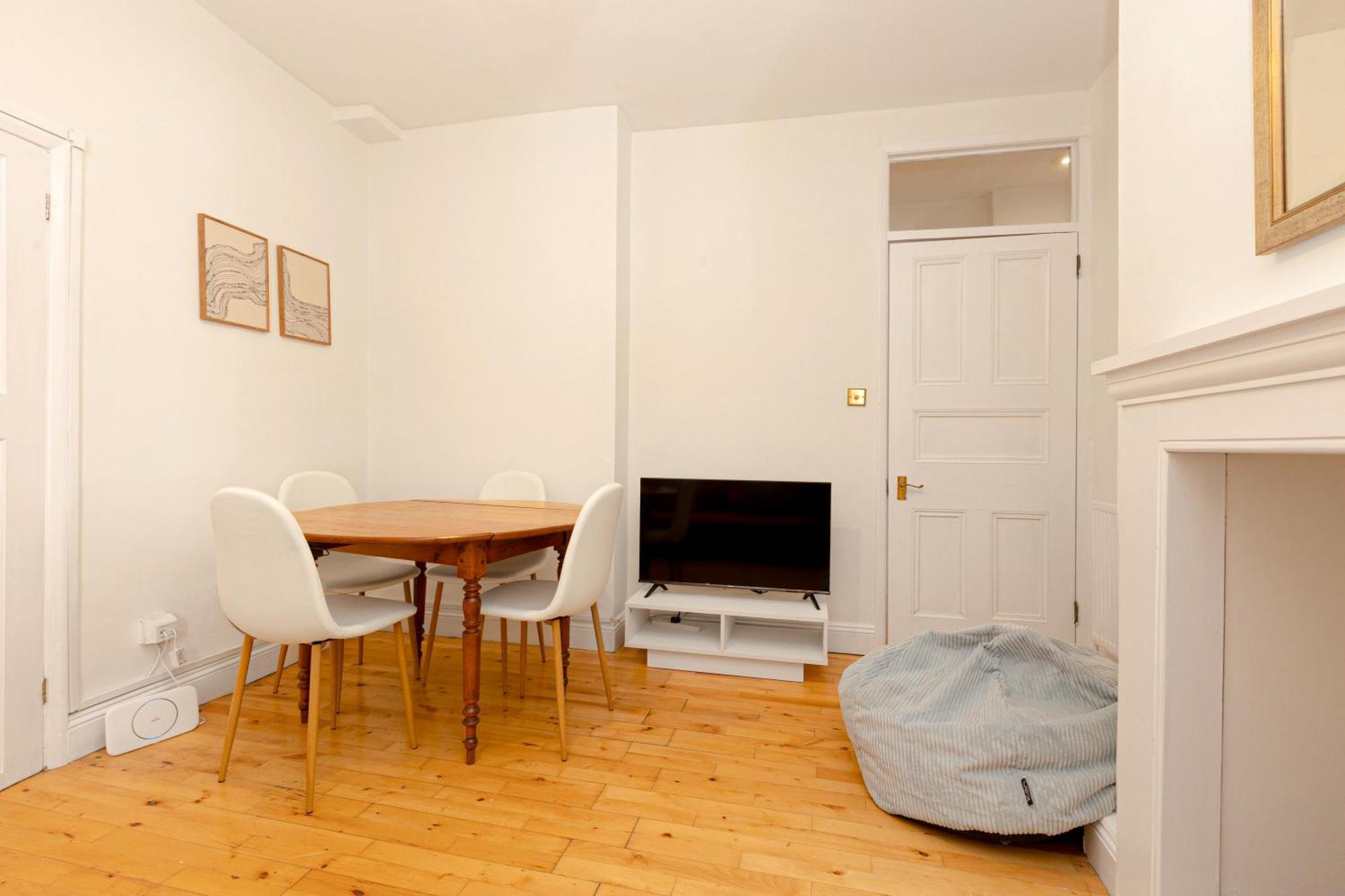 Appartamento Sunny 1br Gem In Chelsea Harbour & Coleridge Gardens